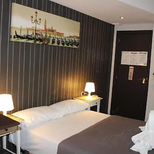 2* Casa de hóspedes Bcn Condal